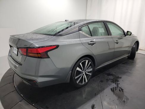 Used 2022 Nissan Altima 2.5 SR image 9