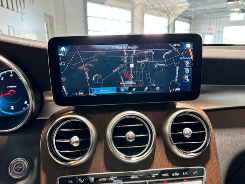 Certified 2022 Mercedes-Benz GLC 300 4MATIC image 9