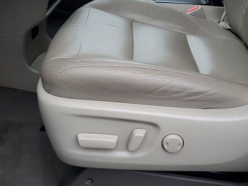 Used 2019 Toyota Sienna XLE Premium image 13