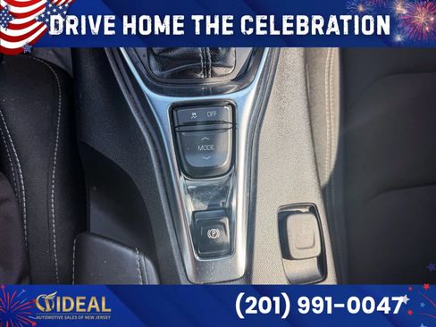 Used 2021 Chevrolet Camaro LT w/ Technology Package RWD image 29