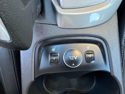 Used 2012 Ford Focus SEL FWD image 29