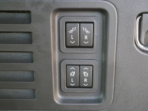 Certified 2024 GMC Acadia Denali image 8