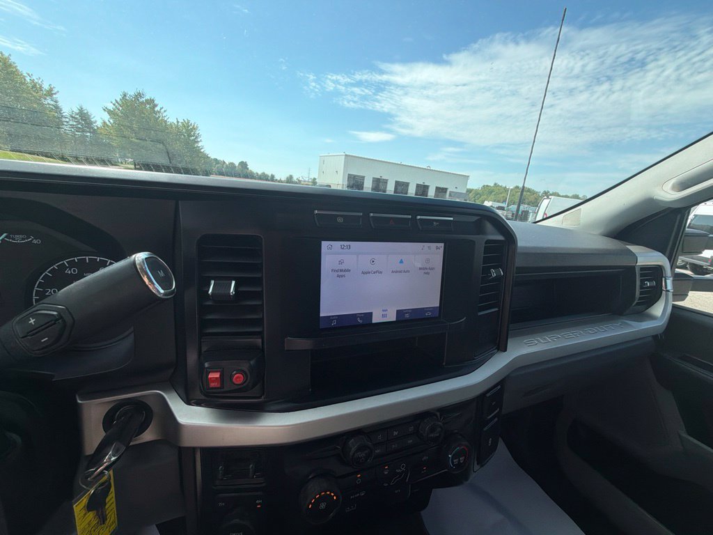 Used 2024 Ford F550 4x4 Crew Cab Super Duty image 38