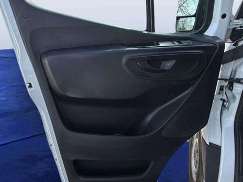 Used 2022 Mercedes-Benz Sprinter 2500 image 16