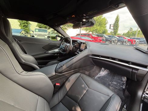 Used 2024 Chevrolet Corvette Stingray Coupe w/ Z51 Performance Package RWD image 19