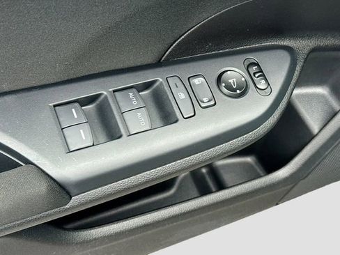 Used 2021 Honda Civic EX image 17
