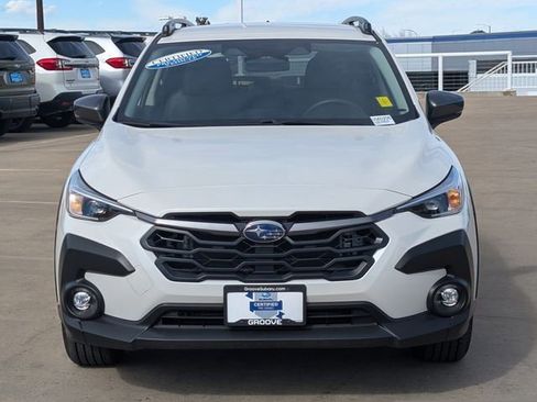 Used 2025 Subaru Crosstrek 2.0i Premium image 5