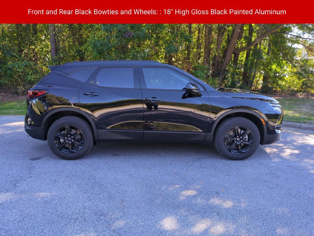 New 2026 Chevrolet Blazer LT w/ Midnight/Sport Edition FWD image 3