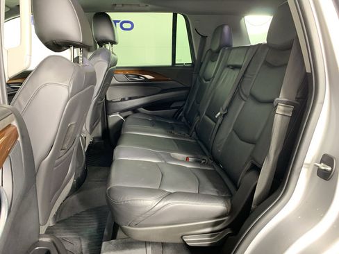 Used 2019 Cadillac Escalade Luxury image 33