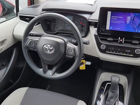 Certified 2025 Toyota Corolla LE FWD image 5
