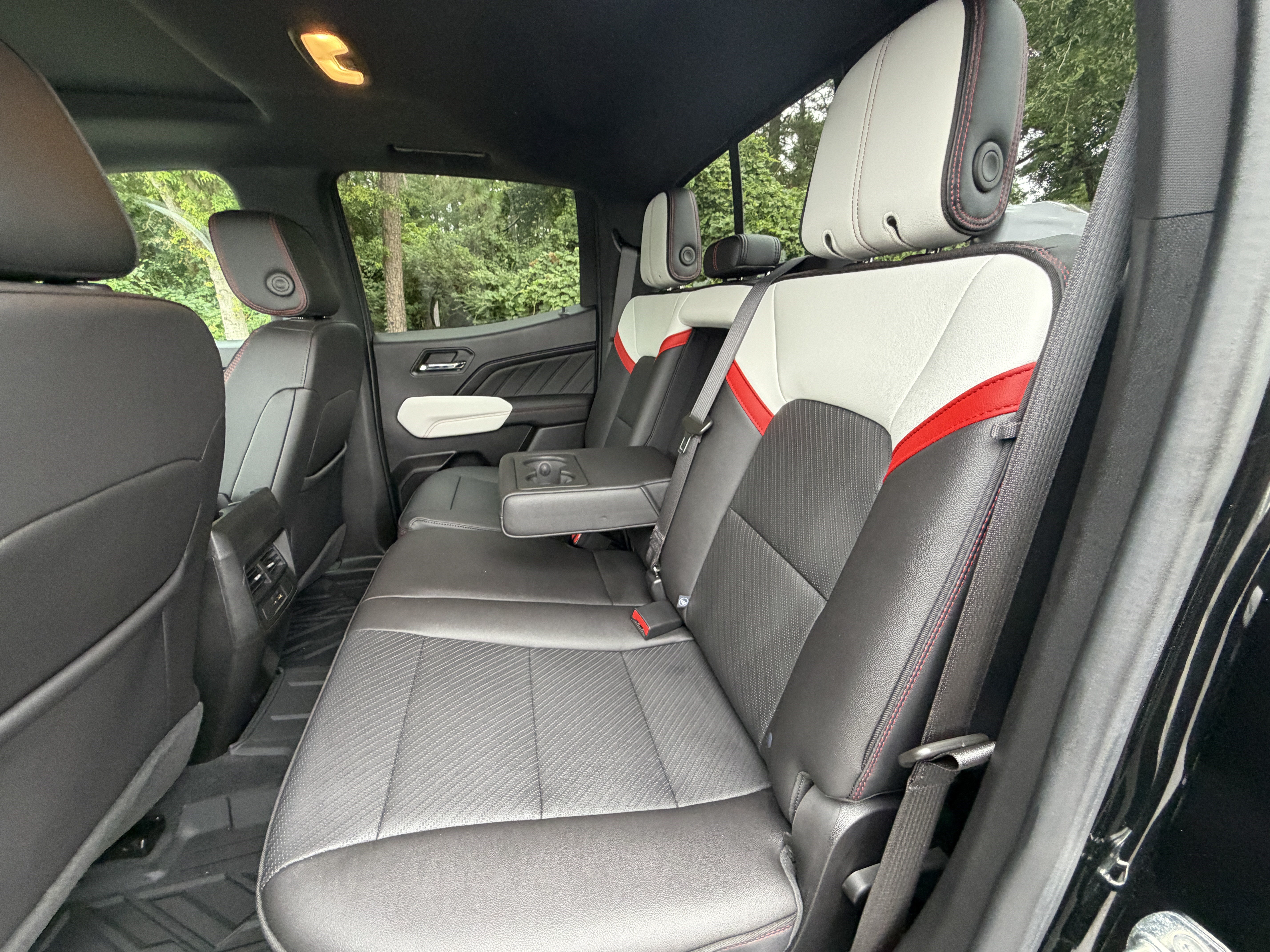 Used 2023 GMC Canyon AT4X w/ Edition 1 AWD/4WD image 16