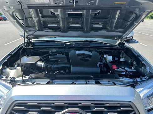 Used 2023 Toyota Tacoma TRD Sport w/ Advanced Technology Package AWD/4WD image 10