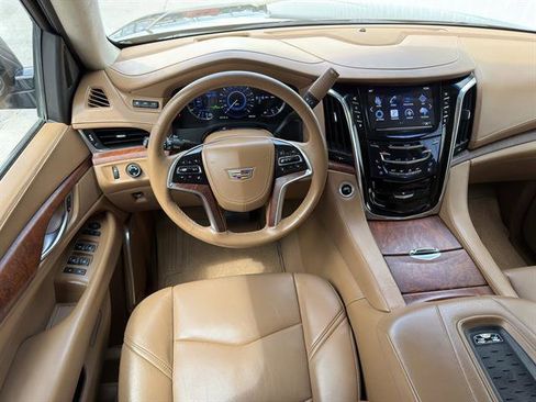 Certified 2016 Cadillac Escalade Platinum AWD/4WD image 12