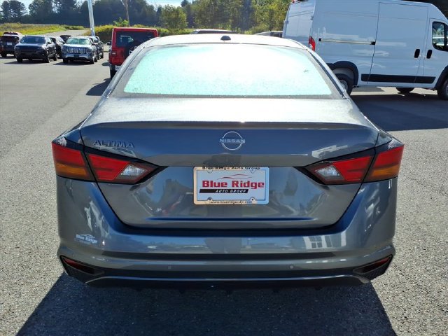 Used 2025 Nissan Altima 2.5 SV FWD image 7