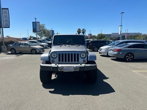 Used 2018 Jeep Wrangler Unlimited Sahara AWD/4WD image 1