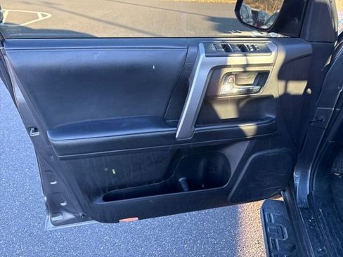 Used 2020 Toyota 4Runner SR5 image 15