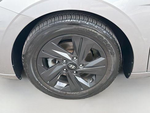 Used 2022 Hyundai Elantra SEL FWD image 37