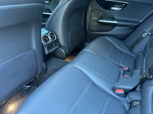 Used 2024 Mercedes-Benz C 300 4MATIC Sedan image 4