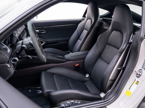 Certified 2023 Porsche 718 Cayman GTS RWD image 5