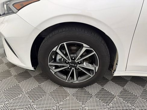 Used 2024 Kia Forte LXS FWD image 11