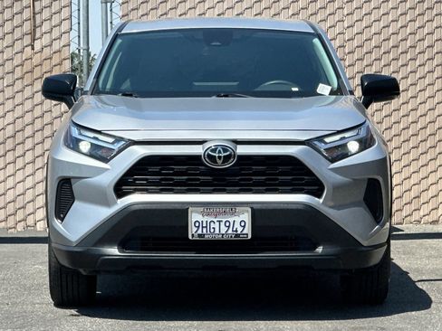 Used 2023 Toyota RAV4 LE FWD image 9