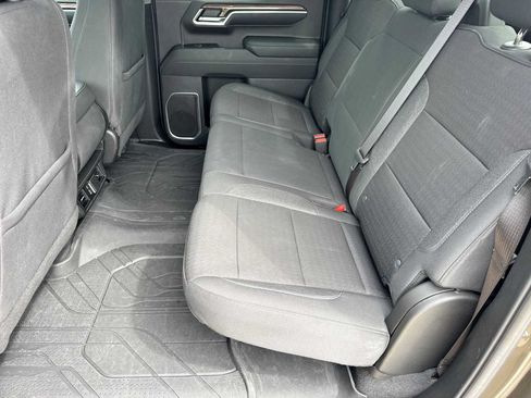 Used 2023 Chevrolet Silverado 1500 LT AWD/4WD image 18