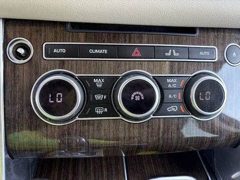 Used 2015 Land Rover Range Rover Sport HSE AWD/4WD image 32