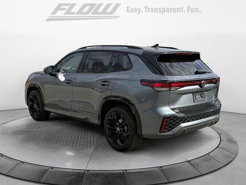 New 2026 Volkswagen Tiguan SE R-Line image 5