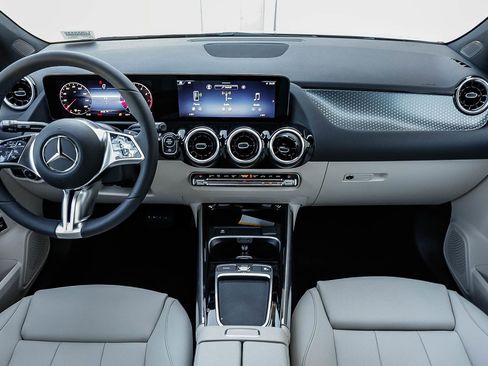 New 2026 Mercedes-Benz GLA 250 4MATIC image 10