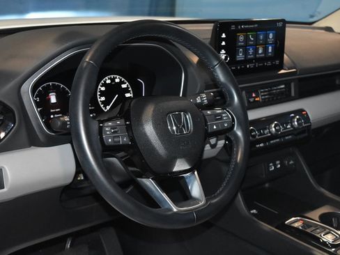 Used 2024 Honda Pilot EX-L image 2