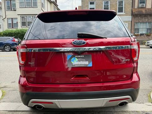 Used 2016 Ford Explorer XLT w/ Equipment Group 202A image 5