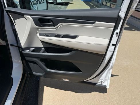Used 2026 Honda Odyssey EX-L image 42