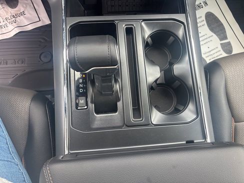 New 2025 Ford F150 Lariat w/ Equipment Group 502A High image 31