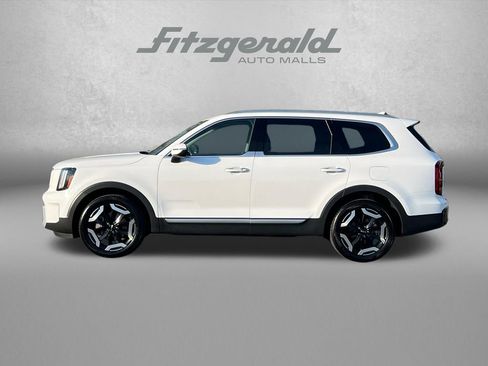 Used 2025 Kia Telluride S FWD image 4
