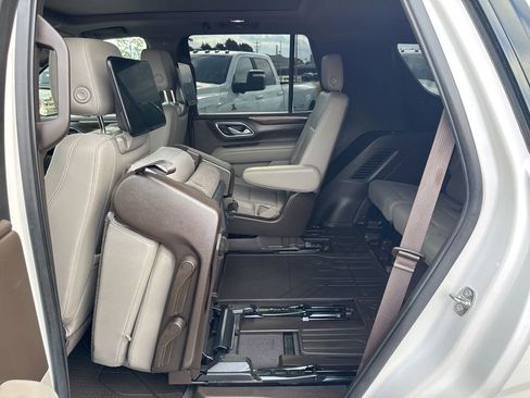 Used 2021 Chevrolet Tahoe Z71 w/ Rear Media and Nav Package image 26