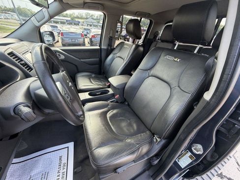 Used 2020 Nissan Frontier PRO-4X w/ Pro-4x Utility Package AWD/4WD image 10
