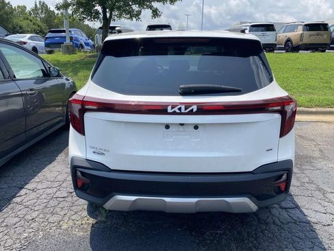 Used 2024 Kia Seltos S AWD/4WD image 6
