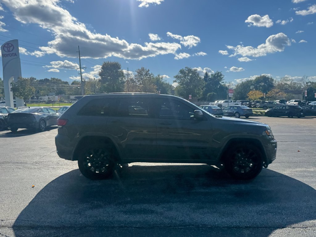 Used 2020 Jeep Grand Cherokee Altitude AWD/4WD image 6