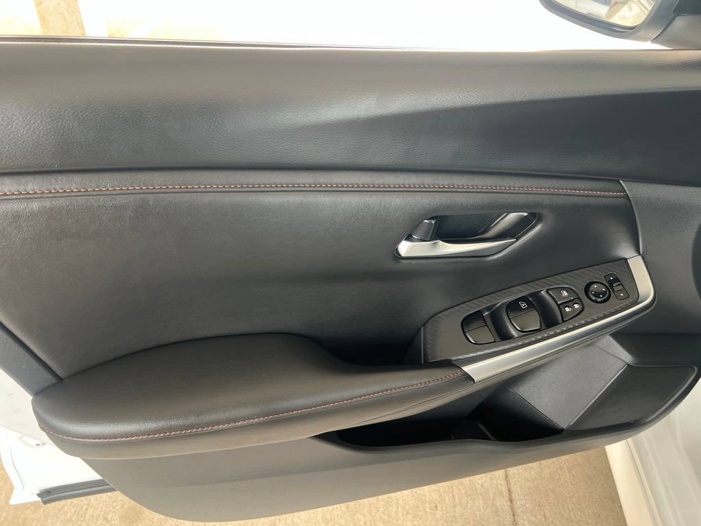 Certified 2023 Nissan Sentra SR FWD image 7