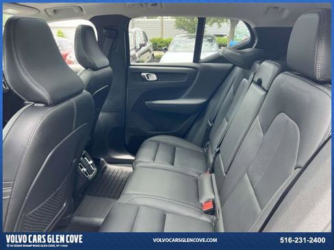 Certified 2024 Volvo XC40 B5 Plus w/ Protection Package Premier image 9