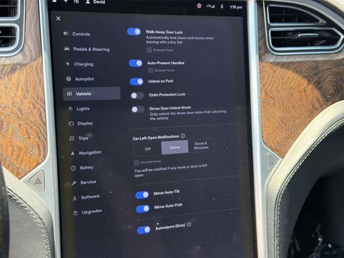 Used 2017 Tesla Model S 75D AWD/4WD image 38