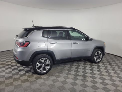 Used 2017 Jeep Compass Limited AWD/4WD image 10