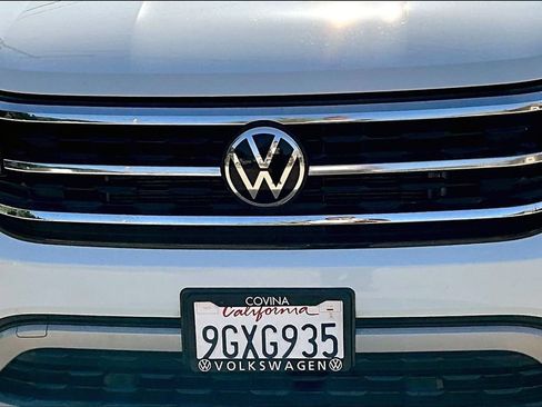 Used 2023 Volkswagen Atlas SE w/ Panoramic Sunroof Package FWD image 34