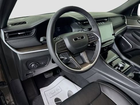 New 2026 Jeep Grand Cherokee L Limited AWD/4WD image 9