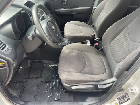 Used 2013 Kia Soul image 9
