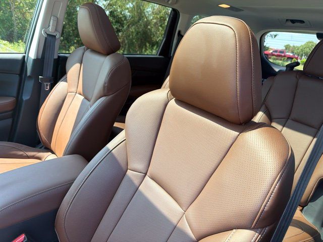 Used 2024 Subaru Ascent Touring AWD/4WD image 11