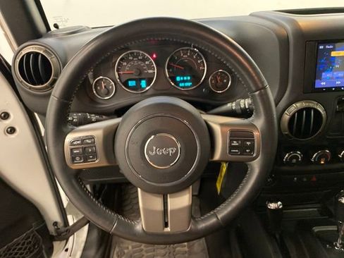 Used 2018 Jeep Wrangler Sport AWD/4WD image 16