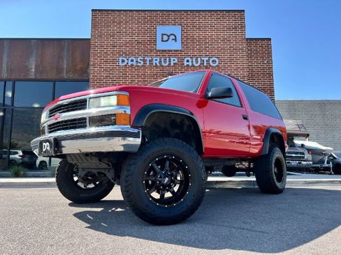 Used 1997 Chevrolet Tahoe LS w/ Preferred Equipment Group 2 image 1