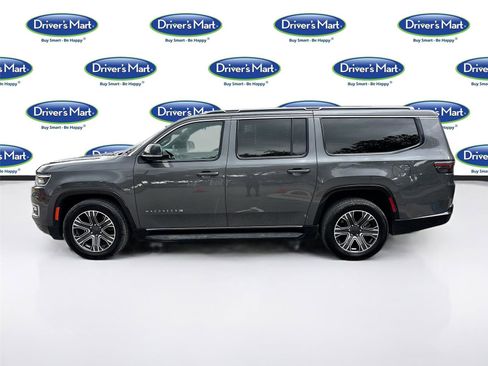 Used 2024 Jeep Wagoneer L Series II RWD image 4