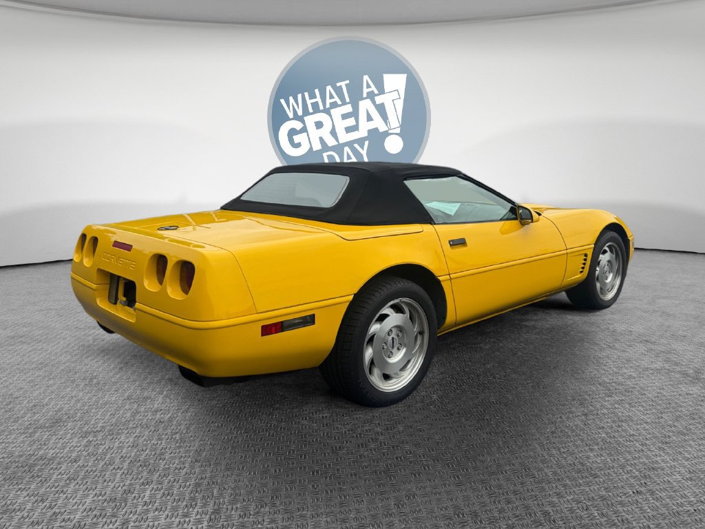 Used 1995 Chevrolet Corvette Convertible RWD image 3